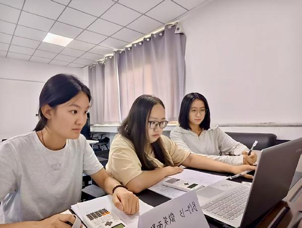 我校学子在2025年全国高校商业精英挑战赛全国总决赛中荣获佳绩